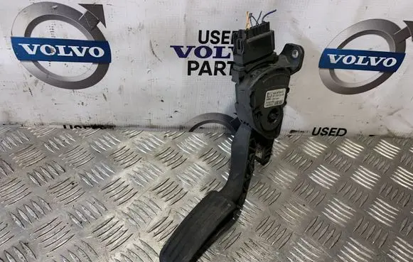 Volvo S80 Accelerator throttle pedal 6G929F836DD