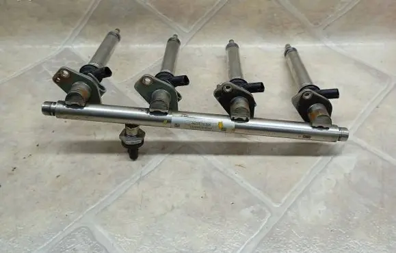 Mercedes-Benz CLA C117 X117 W117 LP gas injectors set A2700701595 1322400300340