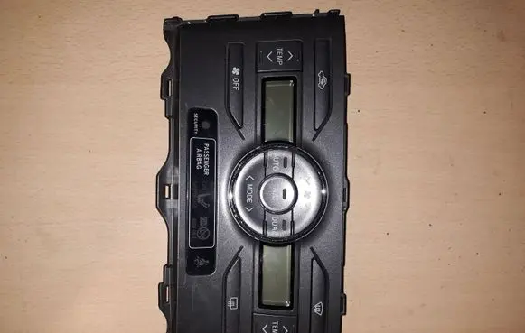 Toyota Auris 150 Climate control unit 5590002220