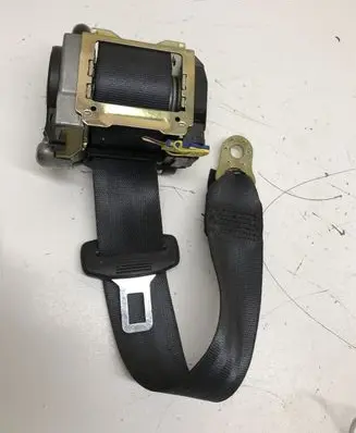 Audi A8 S8 D3 4E Middle seatbelt (rear) 