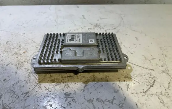 Ford Mondeo MK V Headlight ballast module Xenon EM2B13B626BA 880900067 L90049276