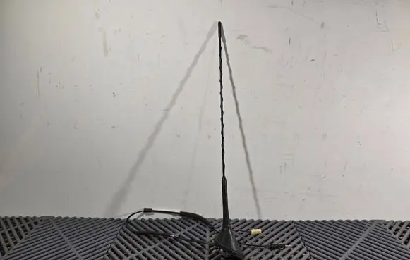 Toyota Prius (XW20) Radio antenna 