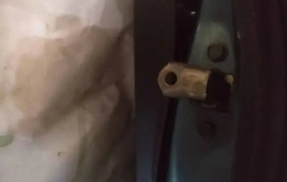 Nissan Primera Front door check strap stopper 