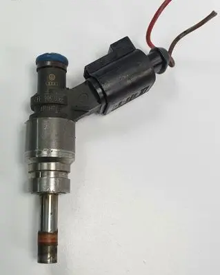 Audi A6 S6 C6 4F Fuel injector 06E906036E
