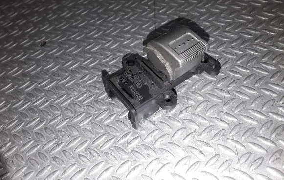 Honda CR-V Electric window control switch M20013
