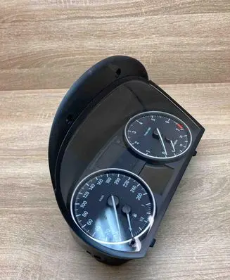 BMW 3 E90 E91 Speedometer (instrument cluster) 9242338 676268469