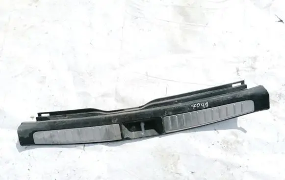 Toyota Avensis T250 Other trunk/boot trim element 5838705090 58387-05090