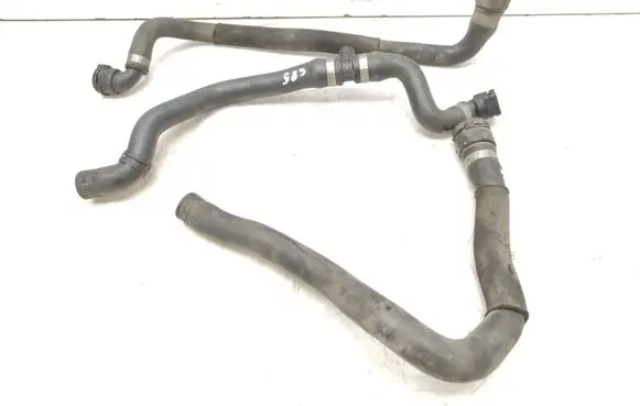 BMW X3 E83 Engine coolant pipe/hose 64213400409 3400409 64213400407