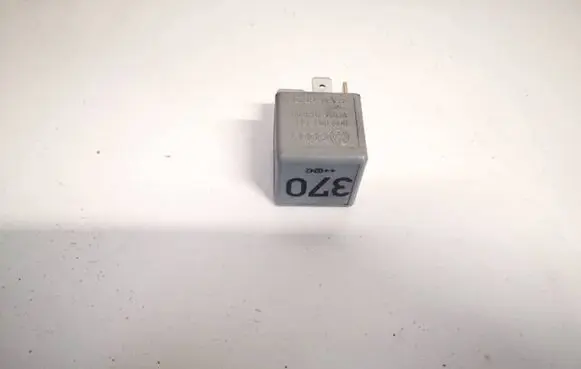 Audi A6 S6 C5 4B Other relay 8d0951253 v23134-j52-x300
