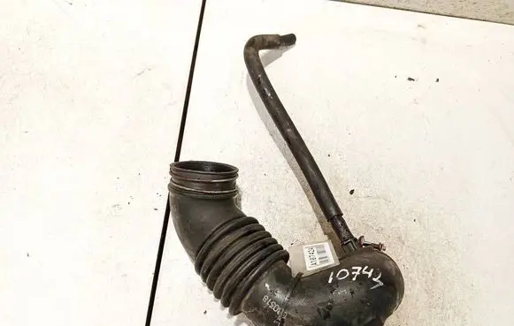 Air intake hose/pipe