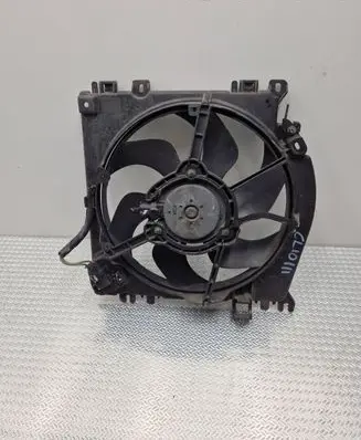 Renault Clio III Radiator cooling fan shroud 8200525991 1831441000 21481AY610