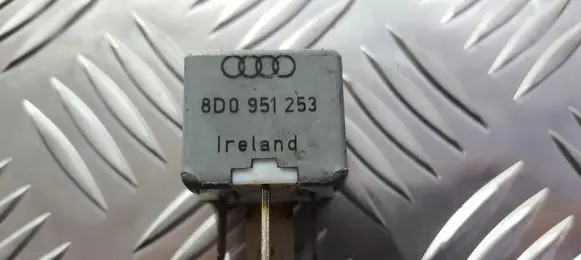 Audi A4 S4 B5 8D Other relay 8D0951253 899312000