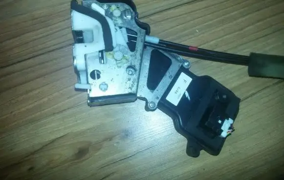 Mazda 6 Rear door lock