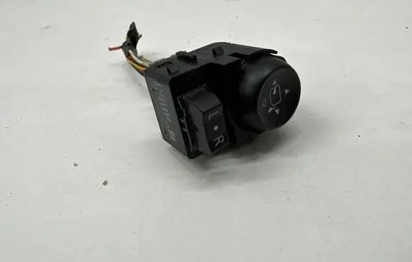 Opel Astra K Wing mirror switch 23301469