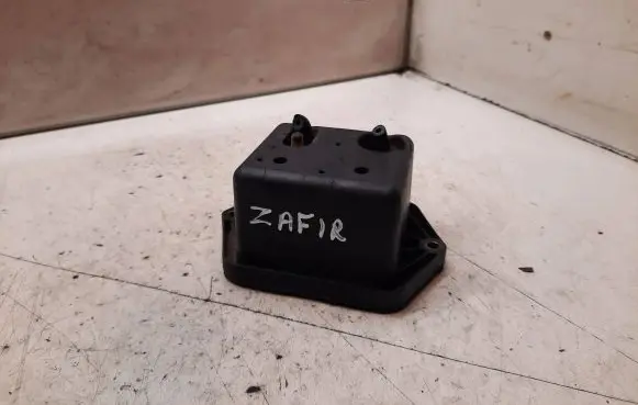 Vacuum air tank