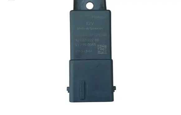 Ford Mondeo MK V Glow plug pre-heat relay 9803299780