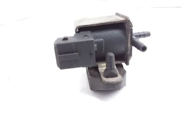 Volkswagen Golf III Turbo solenoid valve 028906283F