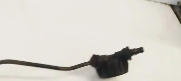 Volkswagen PASSAT B6 Clutch pipe/line FM277001