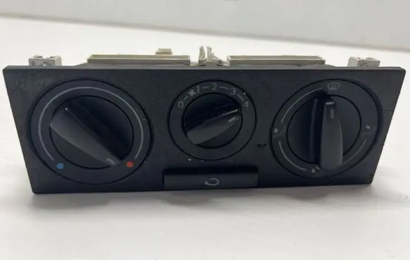 Volkswagen Golf IV Climate control unit 1J0819045F 90151120