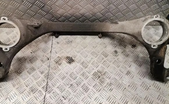 Volkswagen Touareg I Front subframe 7l6199207
