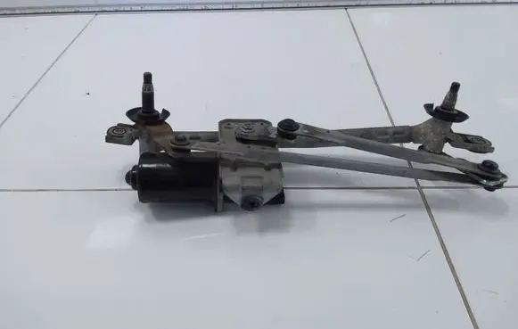 Audi A4 S4 B8 8K Front wiper linkage and motor