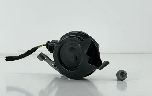 Audi A1 Horn signal 82A951209 5Q0951223D 6033FB2834
