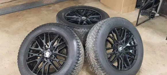 Porsche Macan (95B) R18 carbon fiber rim 