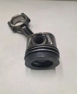 Audi A4 S4 B8 8K Piston with connecting rod 40R2
