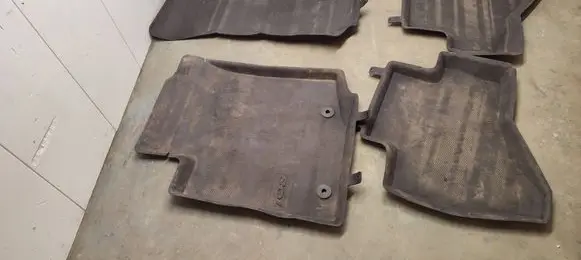 Peugeot 108 Car floor mat set 