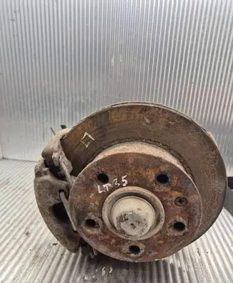 Volkswagen II LT Front wheel hub