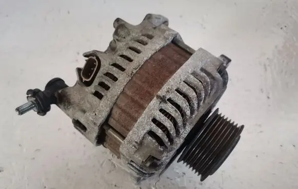 Nissan Pathfinder R51 Generator/alternator 23100EB310 A3TG2681ZE
