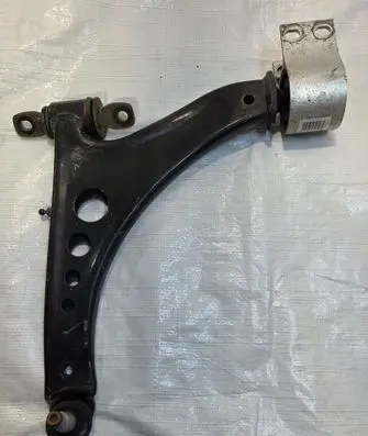 Opel Insignia B Front control arm 84198832