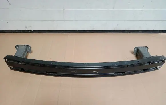 Nissan X-Trail T32 Rear bumper cross member 620304CL0A