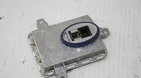 BMW 3 F30 F35 F31 Headlight ballast module Xenon 7317408