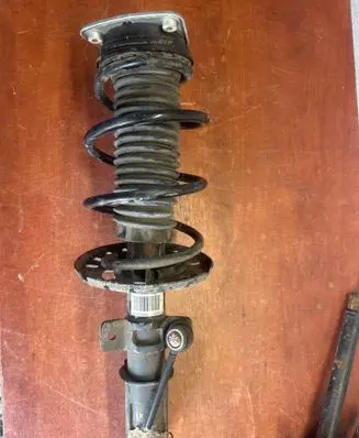 Peugeot 3008 II Front shock absorber/damper E4673201 9819718680