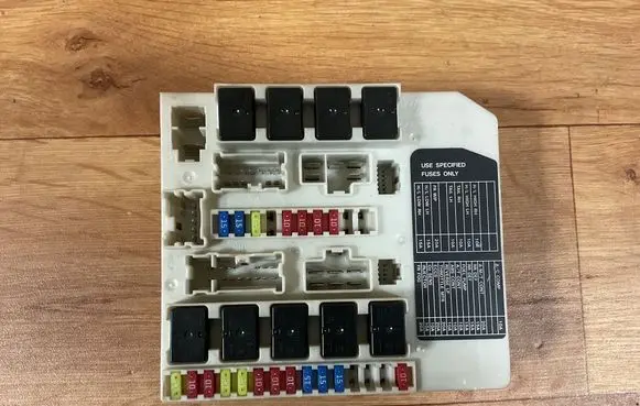 Nissan Micra Fuse module PPT30M10