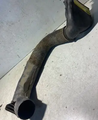 Ford Focus Air intake duct part 98AB9E635 PPT040D2L4A