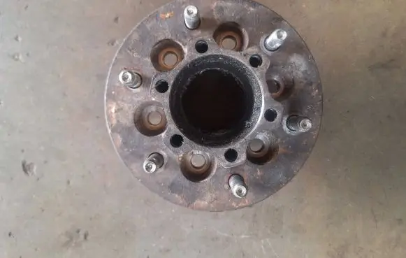 Opel Frontera B Front wheel hub