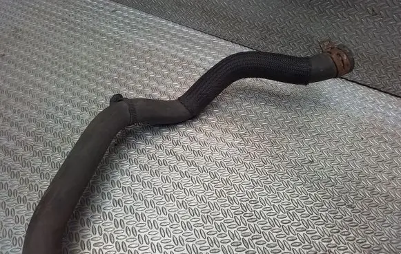 Renault Trafic III (X82) Engine coolant pipe/hose
