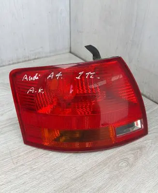 Audi A4 S4 B7 8E 8H Rear/tail lights 8E9945095E 484001 ULO748001