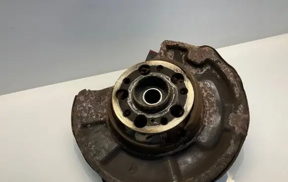 Mercedes-Benz E W211 Rear wheel hub A2113508408 2113508408
