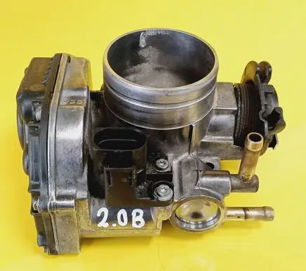 Volkswagen Golf VI Throttle body valve 06A133064H