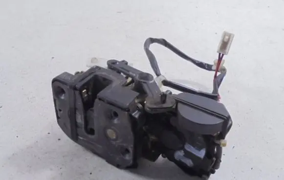 Mazda Premacy Rear door lock