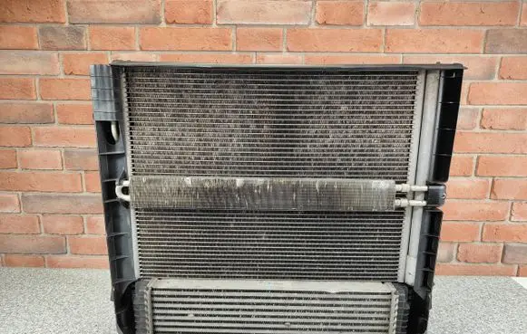 BMW X5 E70 Intercooler radiator 7809321 7586775