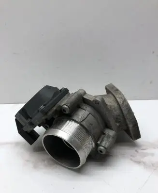 Audi A4 S4 B7 8E 8H Throttle valve 8E0145997A 270706