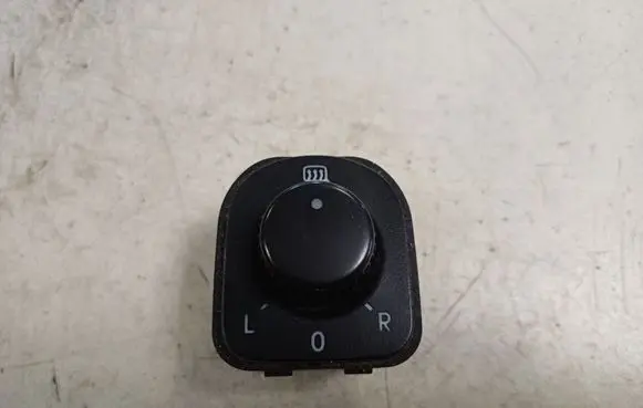 Volkswagen PASSAT B6 Wing mirror switch 1K0959565H