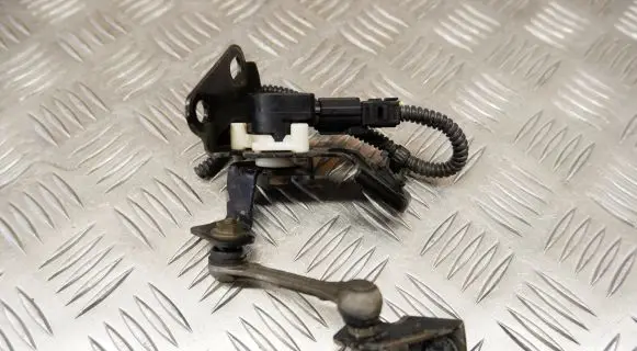 Mitsubishi Outlander Air suspension front height level sensor 8651A095