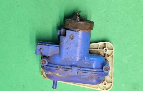 Audi 80 90 B3 Central locking vacuum pump 893862123