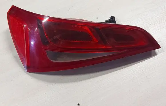 Audi Q5 SQ5 Tailgate rear/tail lights 8R0945093