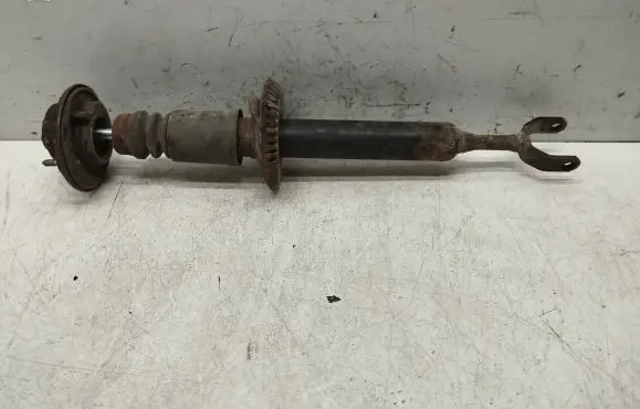 Audi A4 S4 B5 8D Front shock absorber/damper 8d0413031bd